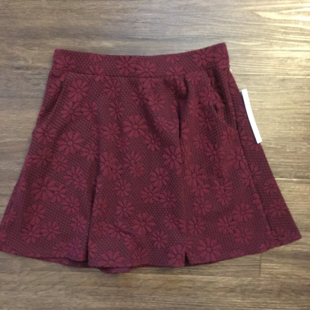Black and Maroon/Red Flower Skater Skirt